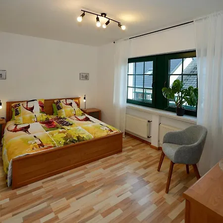 Fewo „Im Tal Der Roten Traube“ Apartamento