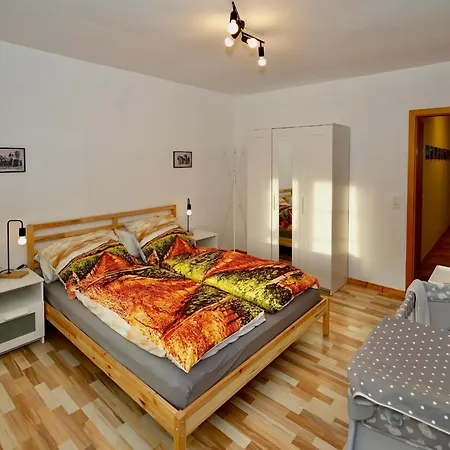 Fewo „Im Tal Der Roten Traube“ Apartamento *