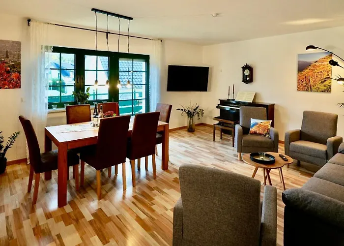 Apartamento Fewo „Im Tal Der Roten Traube“ *