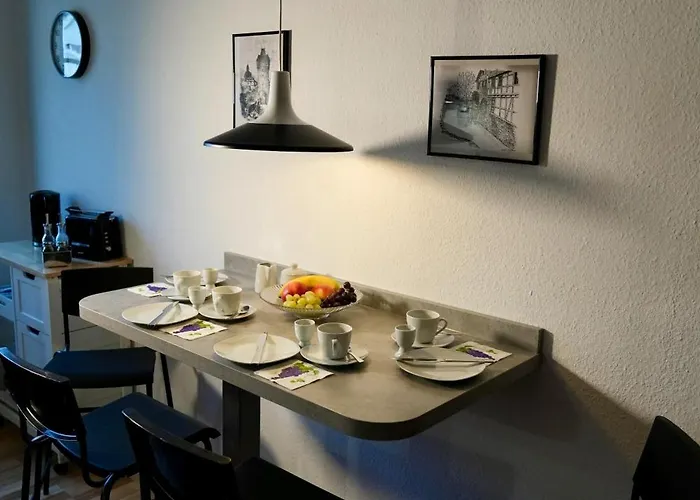 Apartamento Fewo „Im Tal Der Roten Traube“ *